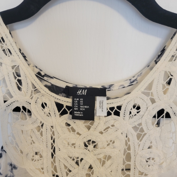 H&M Tank XS - Picture 3 of 3